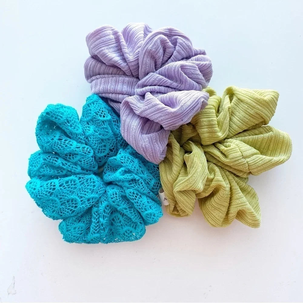 ANTHROPOLOGIE Large Textured Scrunchie Set of 3 NWT